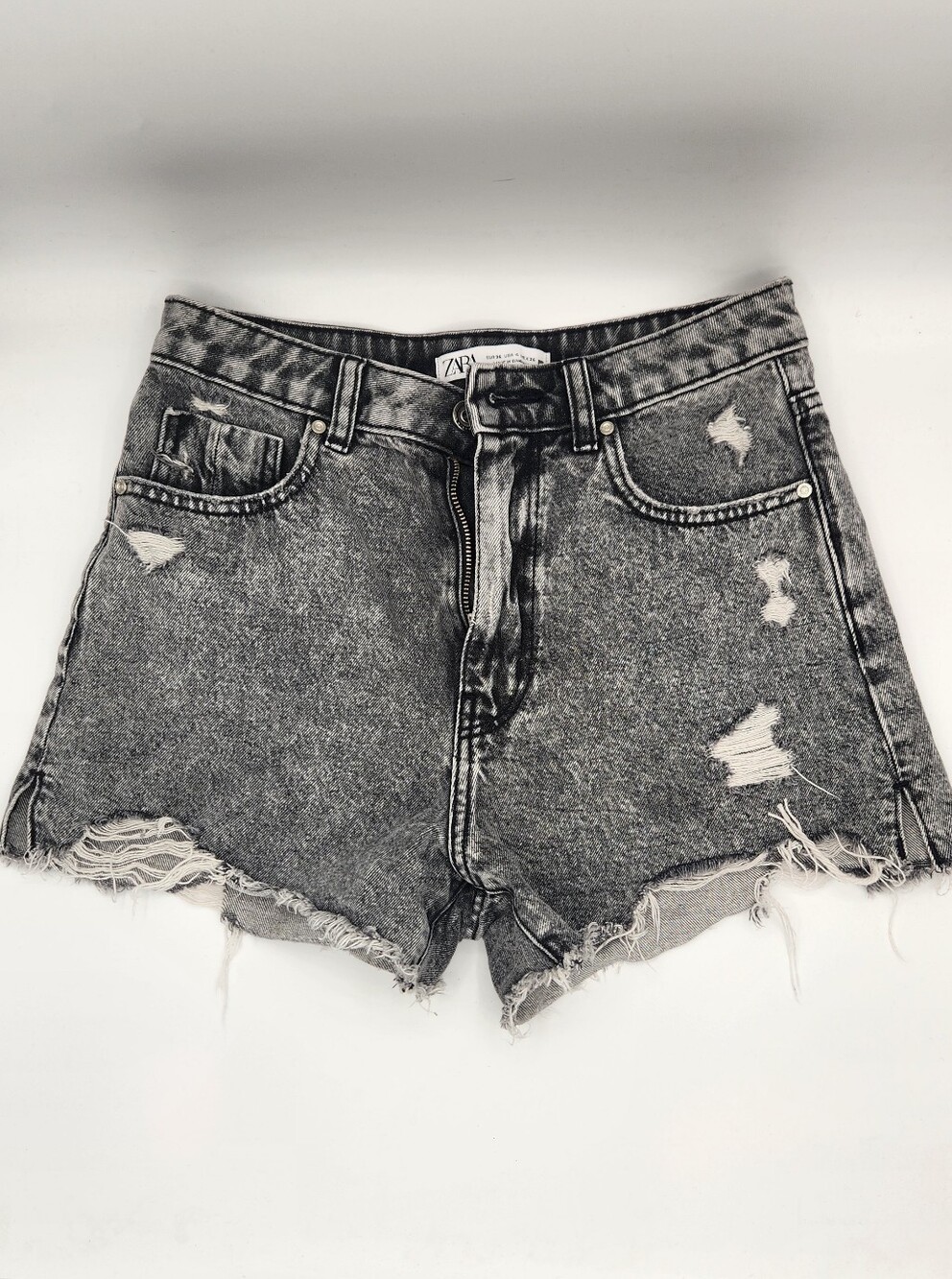 Zara TRF High Rise Distressed Cut Off  Dark Gray Denim Shorts Size US 4